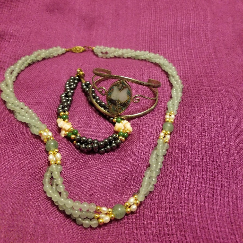 Three pieces jewelry from Hawaii